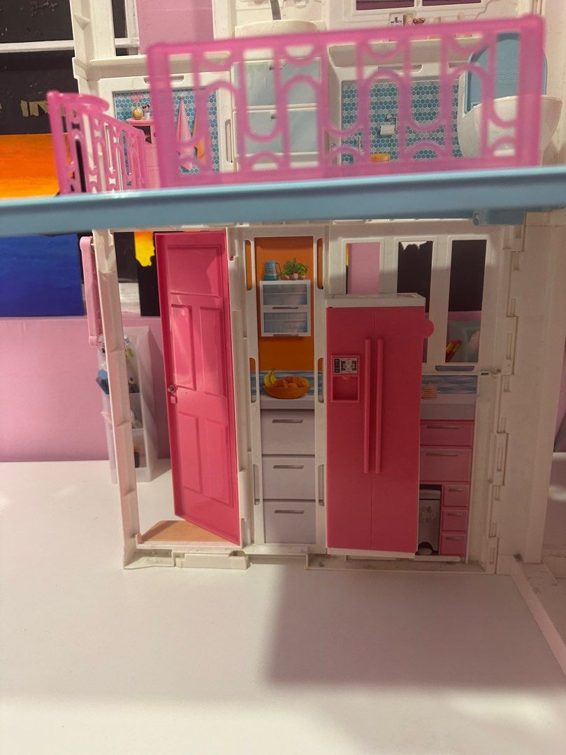Barbie doll house original, Hobbies & Toys, Toys & Games on Carousell