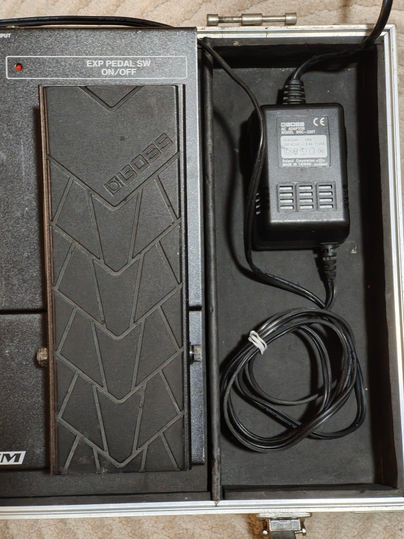 BOSS GT8 GUITAR EFFECTS PROCESSOR, Audio, Other Audio Equipment on