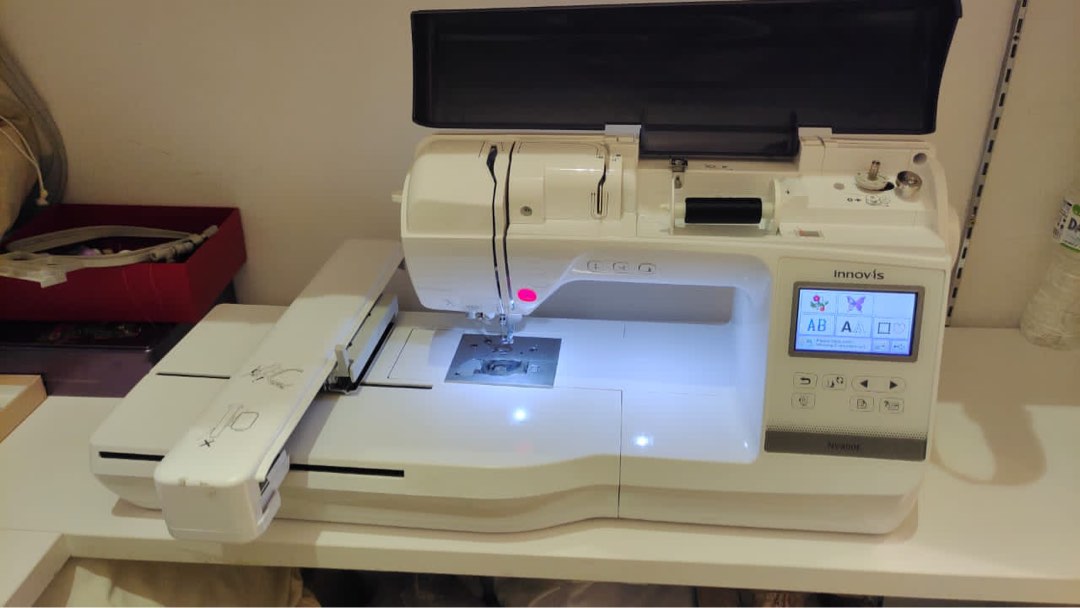 Brother Embroider Machine NV800E, TV & Home Appliances, Other Home