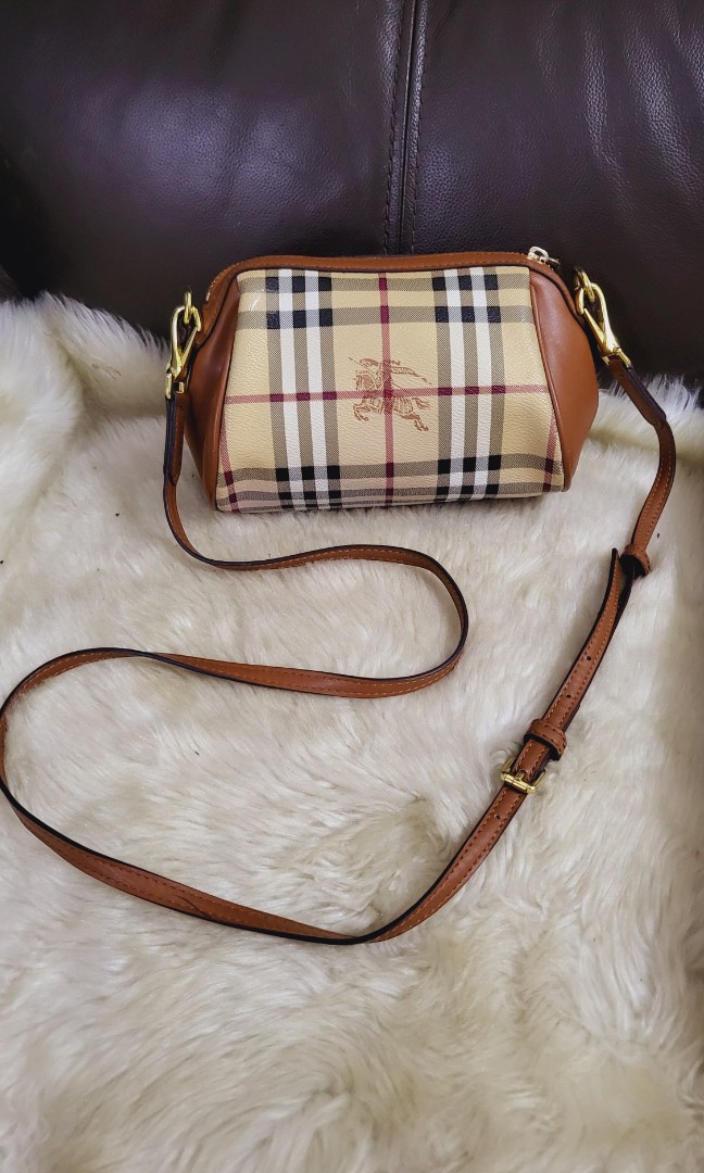 Burberry deals sling bag