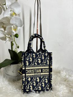 Harga christian hotsell dior tote bag