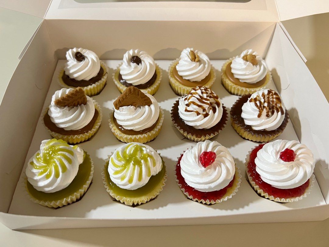 Cheesecake. 12pcs cupcake size. (Category: Homemade Bakes) located in Singapore. Submitted by mojadesserts (Listing ID 1226088928, Image 2). Description: 12 cupcake size cheesecake with variety of flavours to choose: Kaya Peanut butter Biscoff Strawberry Caramel Hazelnut Chocolate Oreo IMPORTANT PLEASE READ BEFORE ORDERING: Due to my work, I can only accept an order to be delivered on SATURDAY and SUNDAY. All cake orders are to be made at least 2