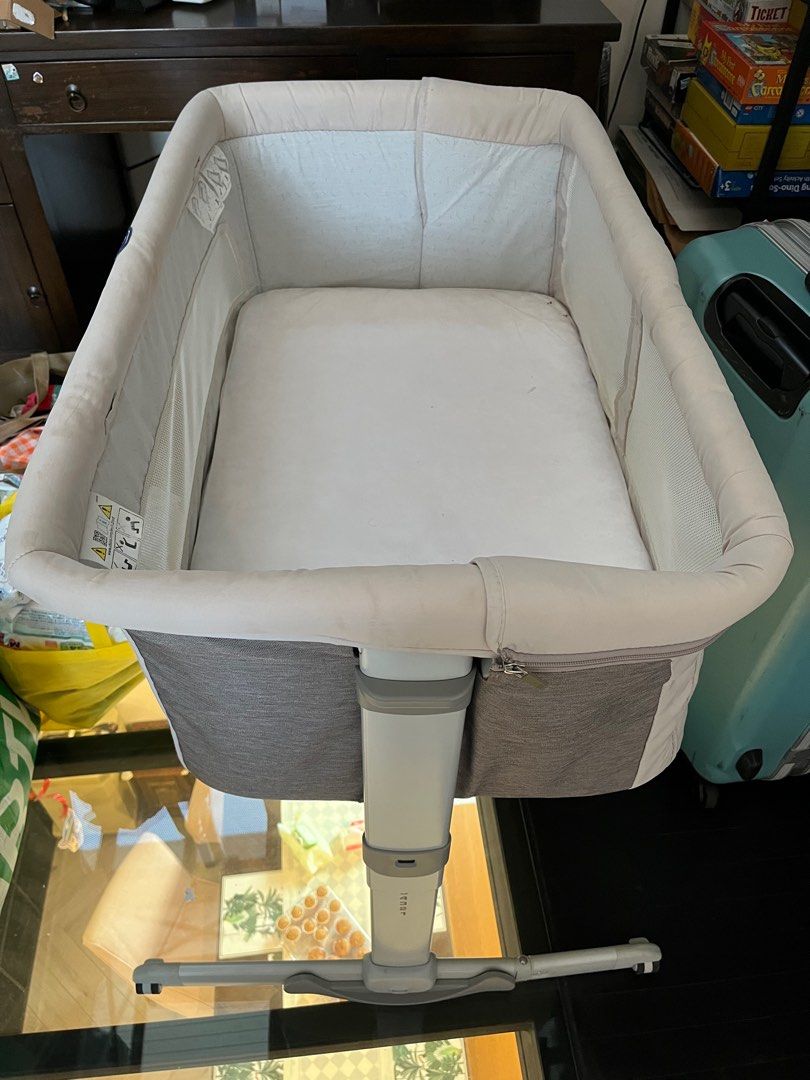 Chicco next2me with new mattress, Babies & Kids, Baby Nursery & Kids