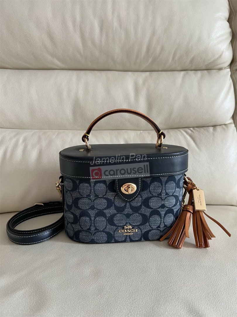 Coach Kay Crossbody In Signature Chambray - Gold/Denim Multi, Luxury ...