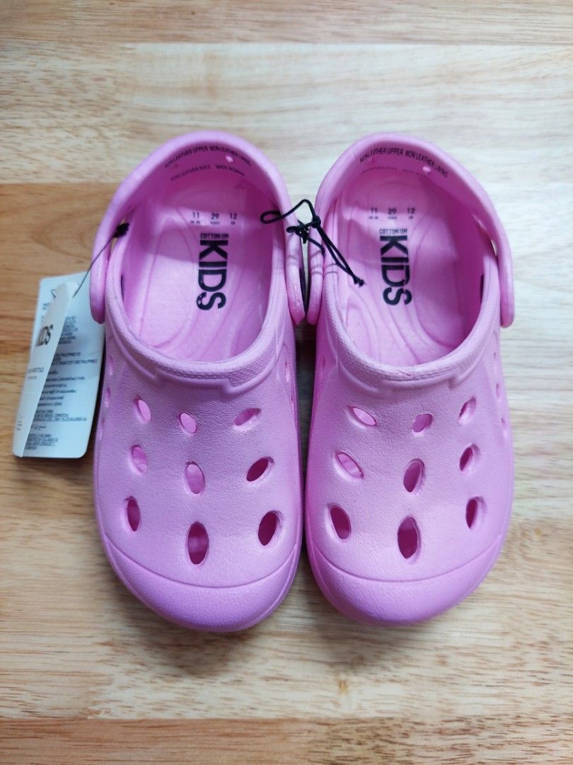 Cotton On Crocs in Pink US1