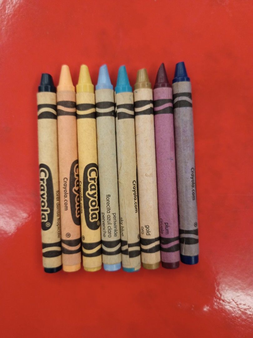 Crayola frozen crayons, Hobbies & Toys, Stationery & Craft, Other