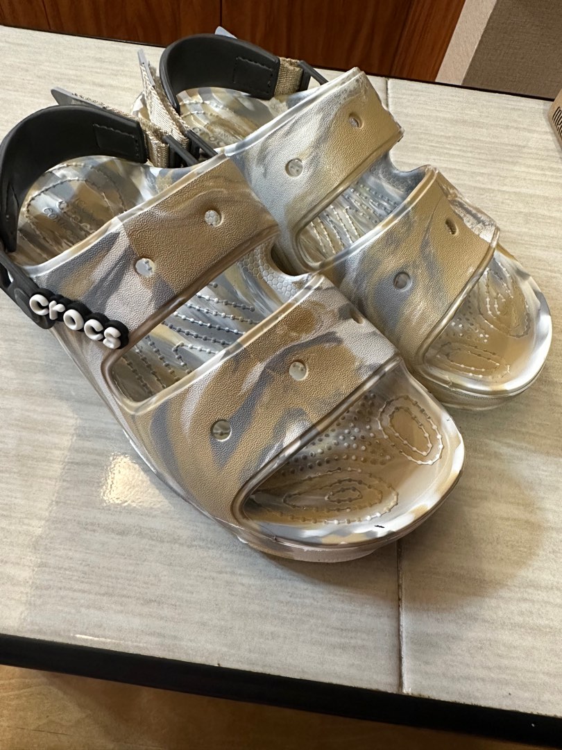 Crocs sandals w7 on Carousell