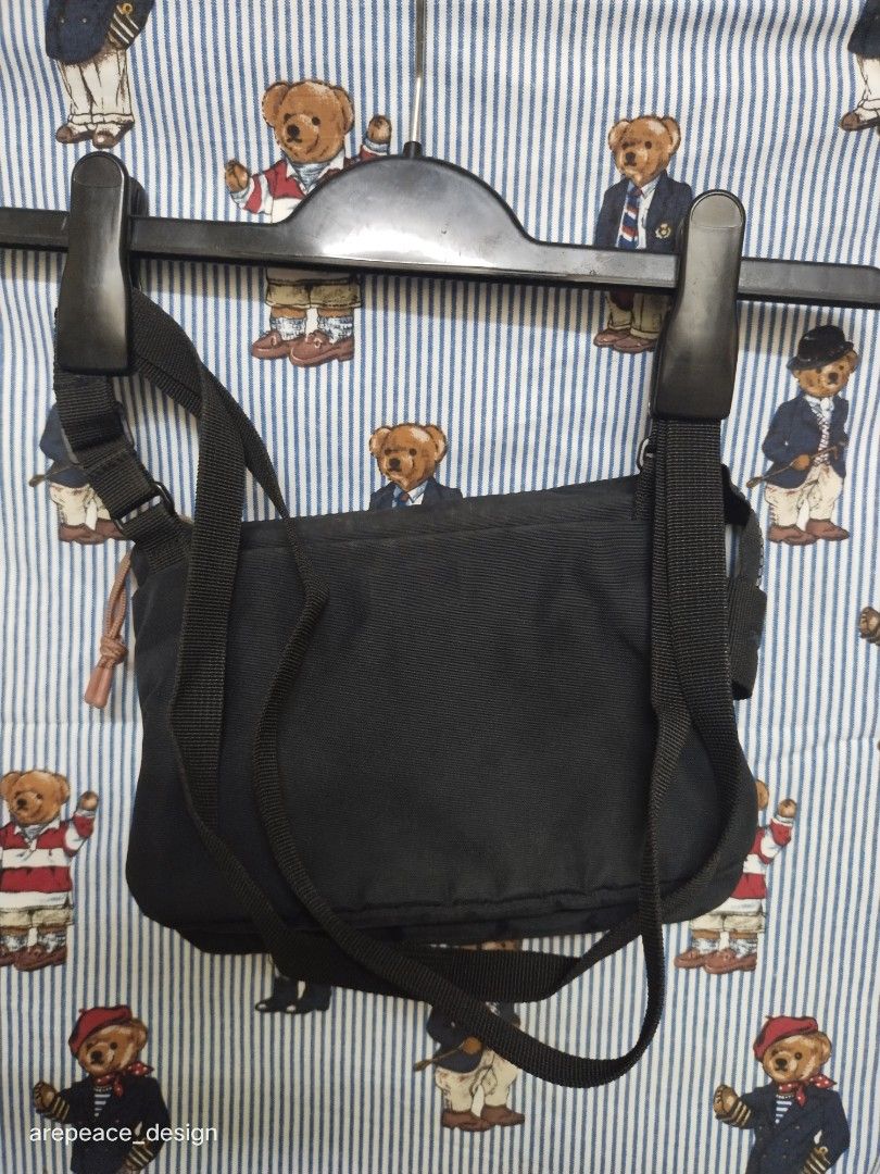 Crumpler minikin hip pack deals