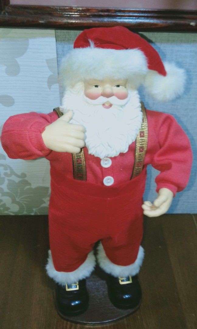 Dancing Santa 16 inch not Functional (Category: Figurines & Statues) located in Caloocan City. Submitted by bravemoon_556cd5 (Listing ID 1226109473, Image 1). Description: for display only no working sale as is from US 110 bolt we ship nationwide gcash or Bank account payment mode.