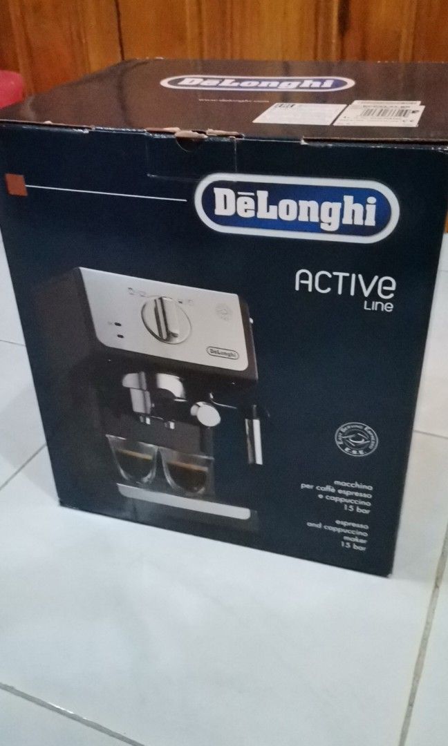 Delonghi Pump Espresso Machine, TV & Home Appliances, Kitchen