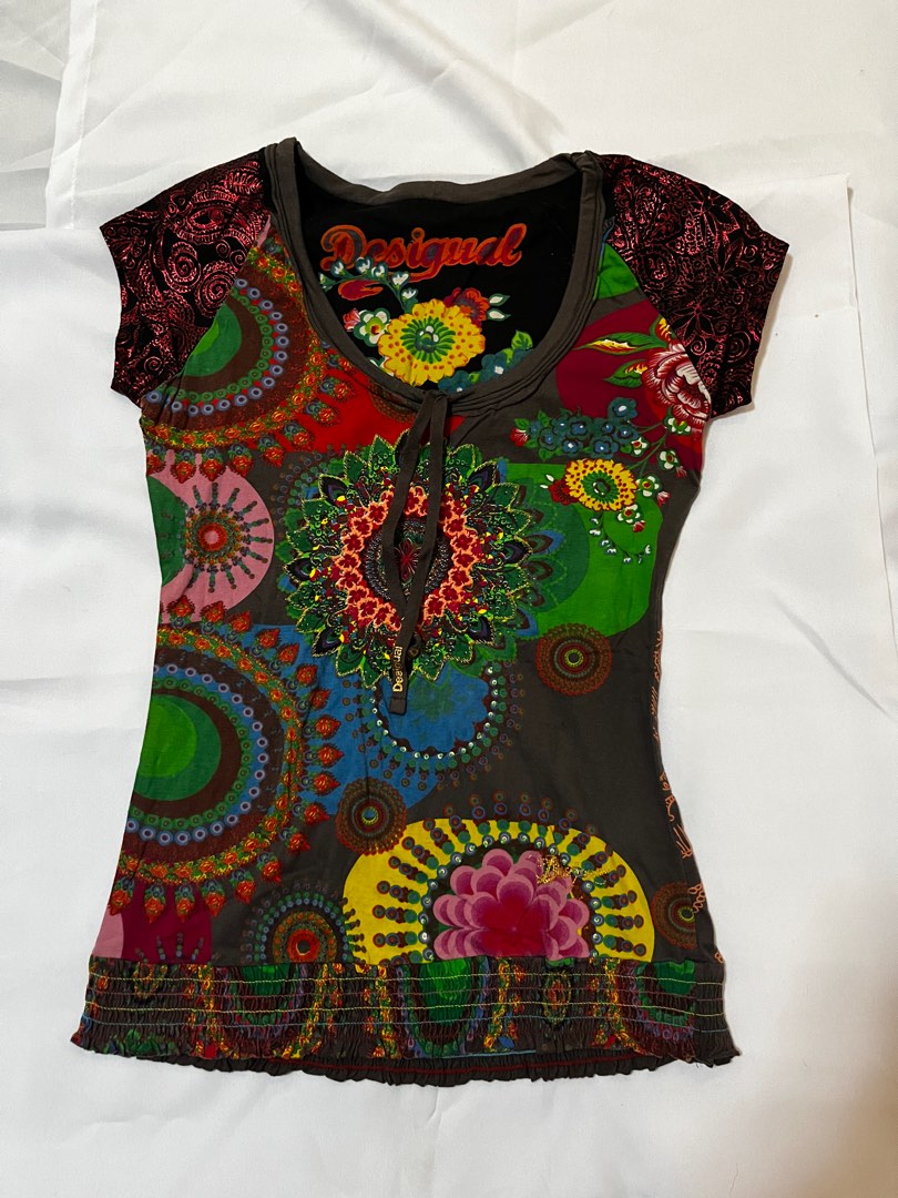 Desigual 90s style top on Carousell