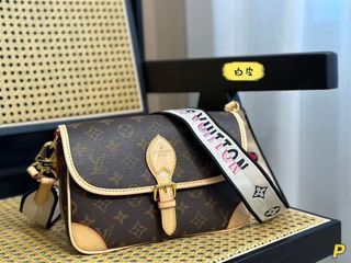 Pre order: Baguette bag crossbody strap LV. Diane. anti-wear buckle leather  shoulder strap adjustment transformation high-end spring ring accessori