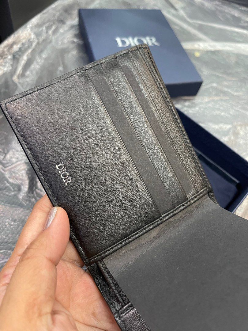 Dior - Compact Wallet Black Grained Calfskin with CD Icon Signature - Men