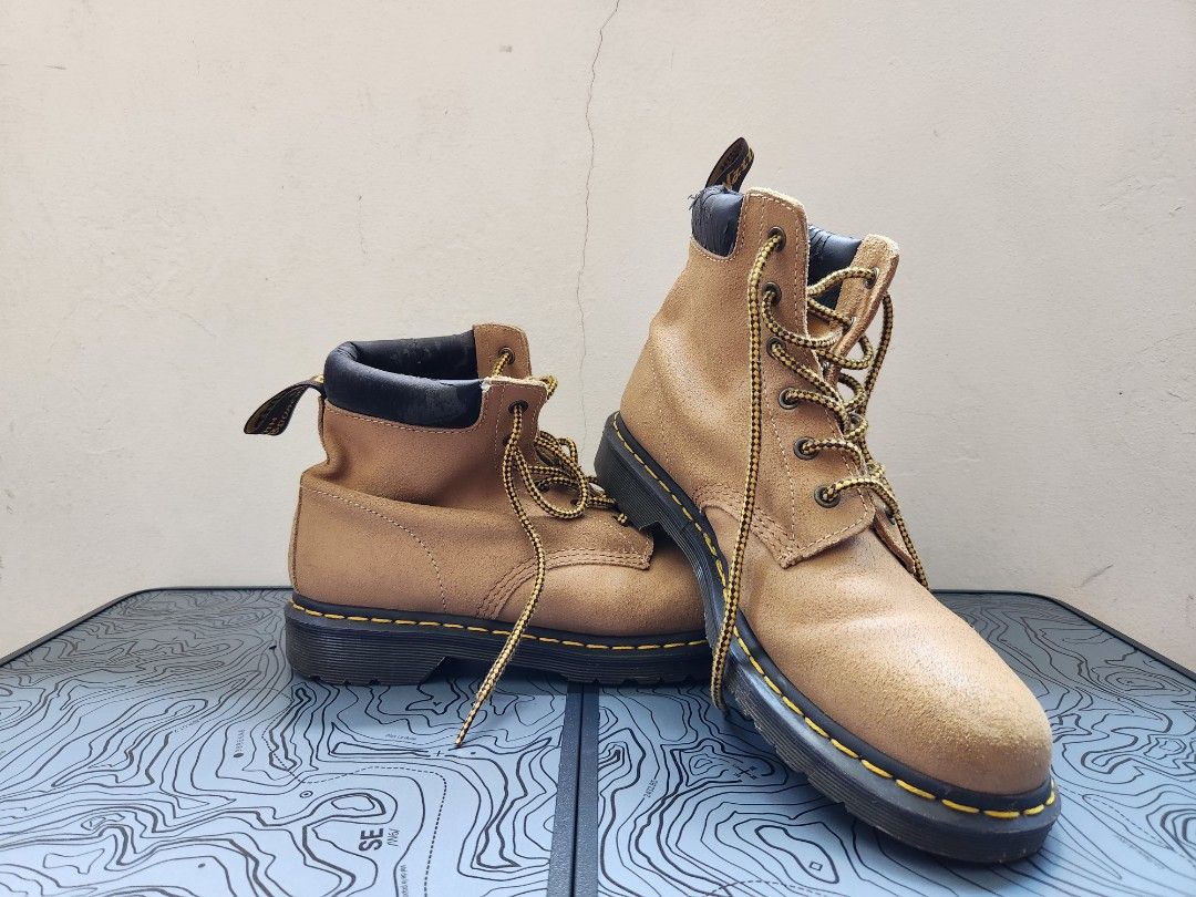 Dr marten clearance tan boots