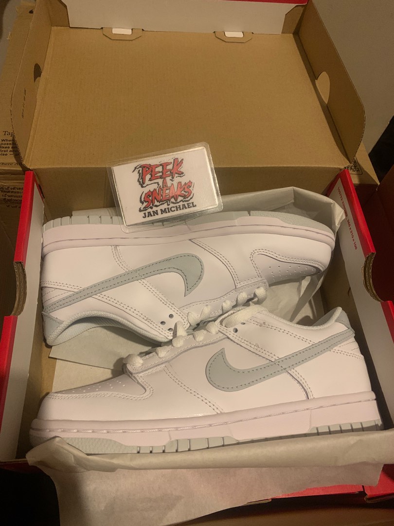 neutral gray dunks
