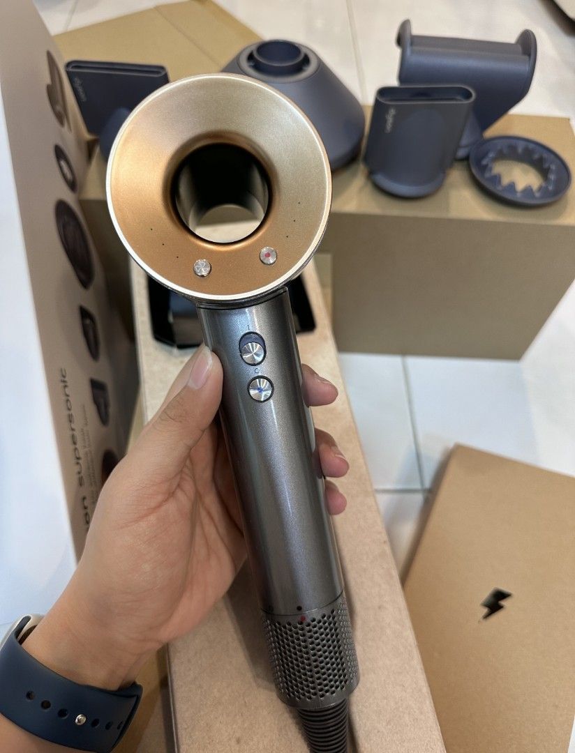 Dyson Hair Dryer, Women's Fashion, Watches & Accessories, Hair