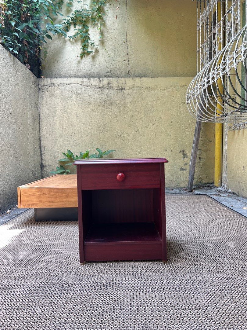 !SALE! End table (Category: Tables & Sets) located in Quezon City. Submitted by GoYo_Ltd (Listing ID 1226031081, Image 1). Description: In cm L 46 W 36.5 H 50.