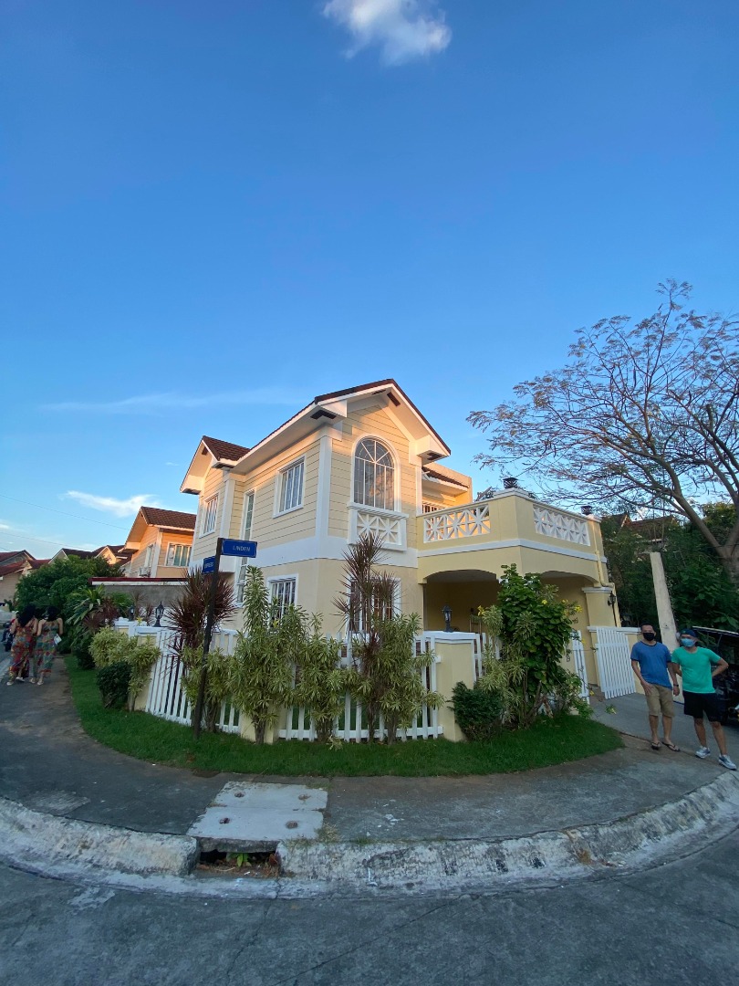 FOR RENT 3 BEDROOM HOUSE AT LA MAREA SAN PEDRO LAGUNA, Property