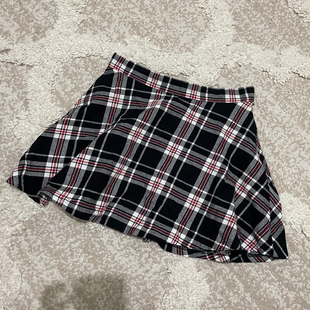 Plaid skater skirt forever 21 top