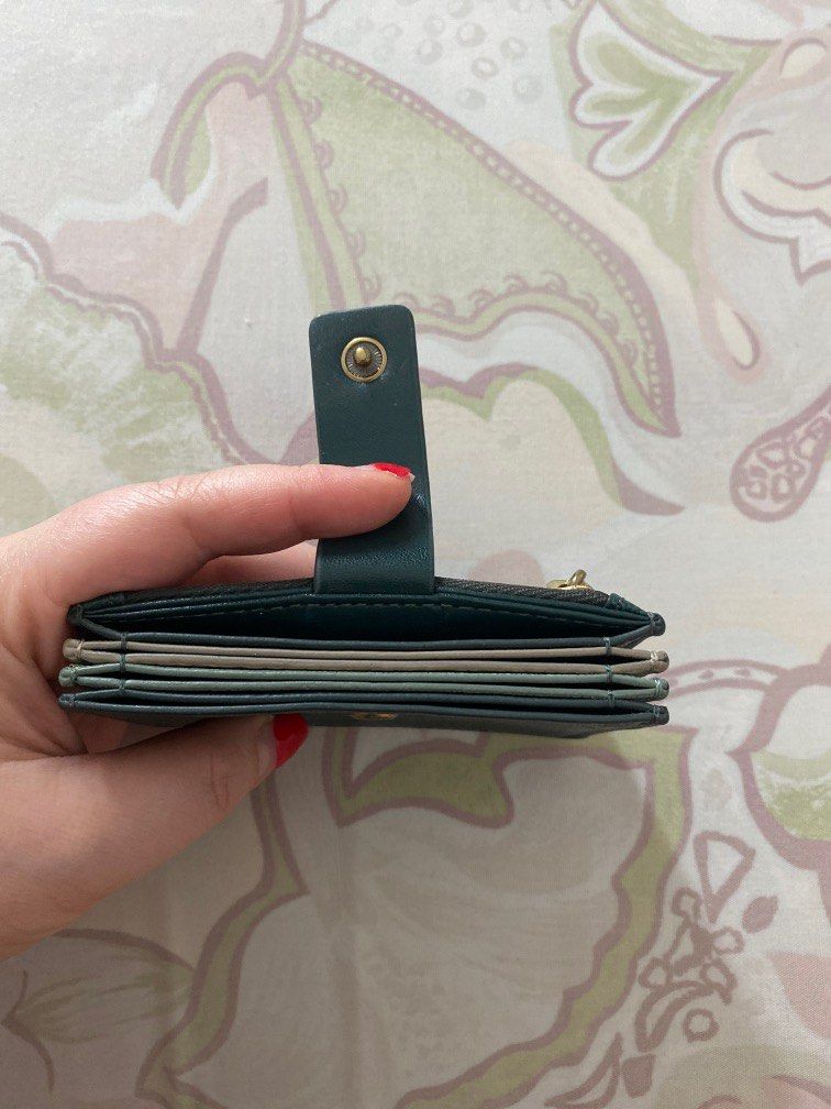 Fossil accordion style card holder, Women's Fashion, Bags & Wallets