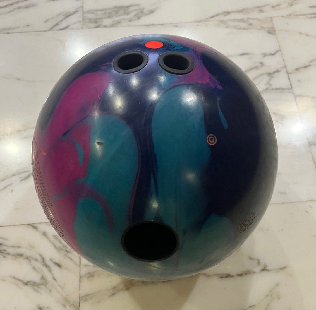 Global 900 Reality Bowling Ball, Sports Equipment, Sports & Games