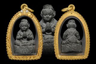 (Category: ) located in . Submitted by gg.amulet.hut.gallery (Listing ID 1087702947, Image 1). Description: .