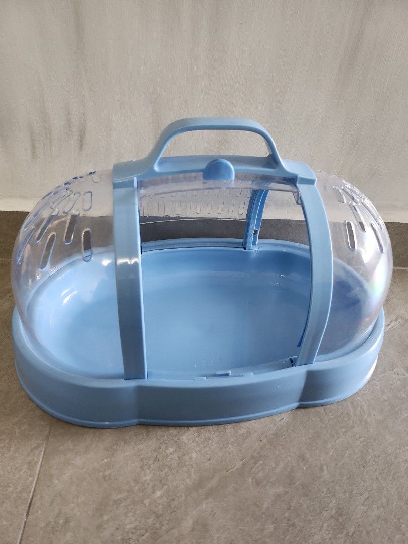 Hamster carrier, Pet Supplies, Homes & Other Pet Accessories on Carousell