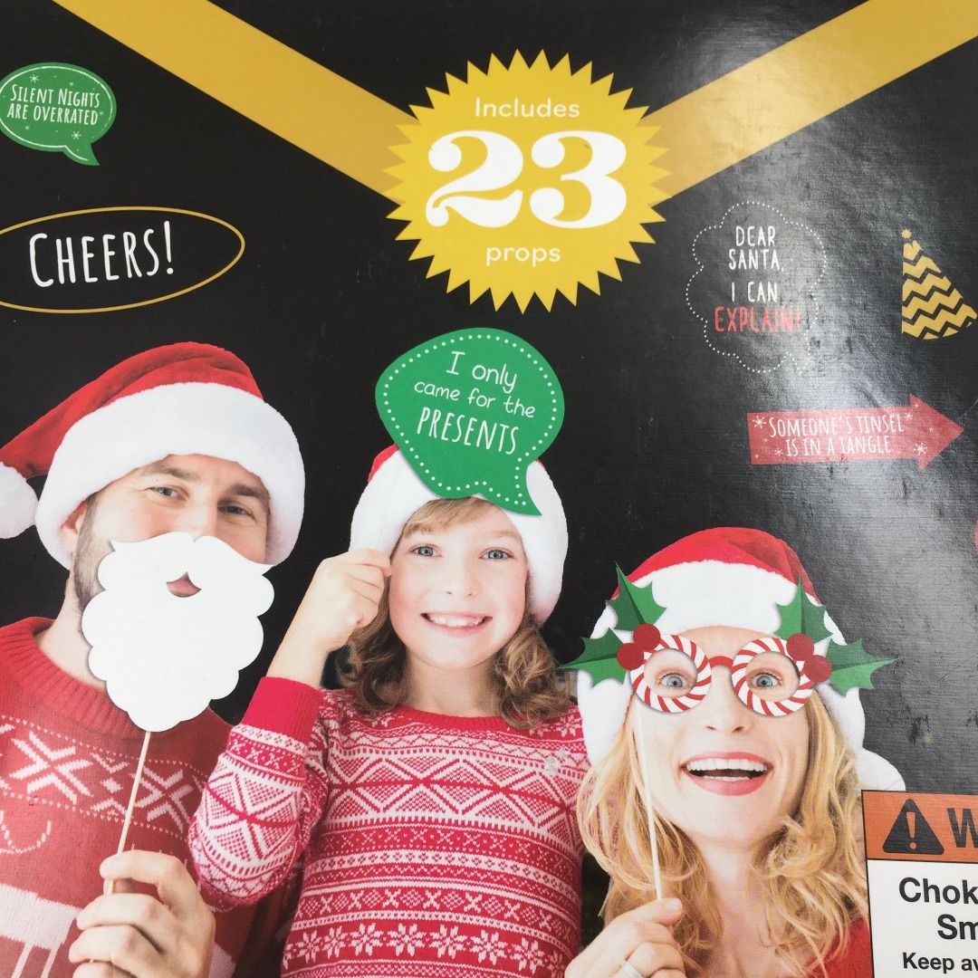 HENLEY PARTY Selfie Photo Booth Kit on Carousell