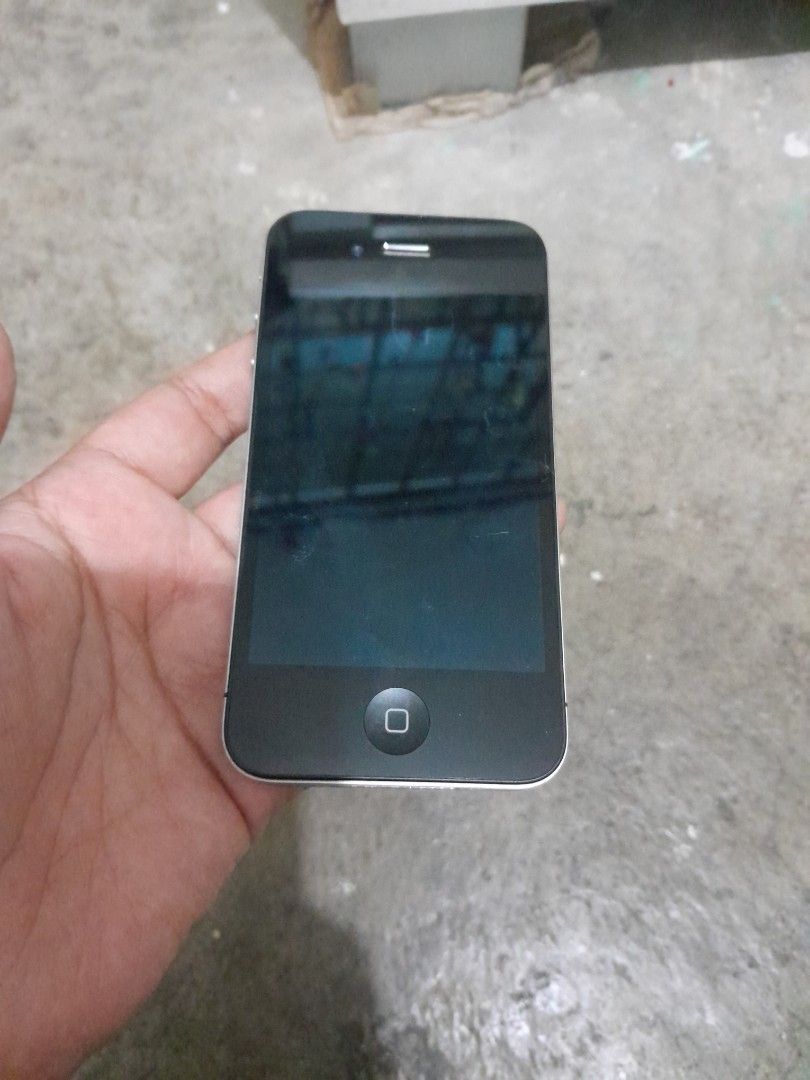 IPhone 4, Mobile Phones & Gadgets, Mobile Phones, iPhone, iPhone Others on  Carousell