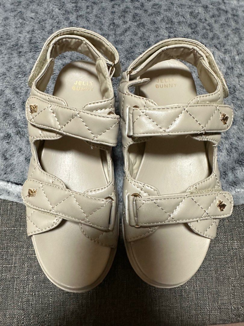 harga sandal jelly bunny
