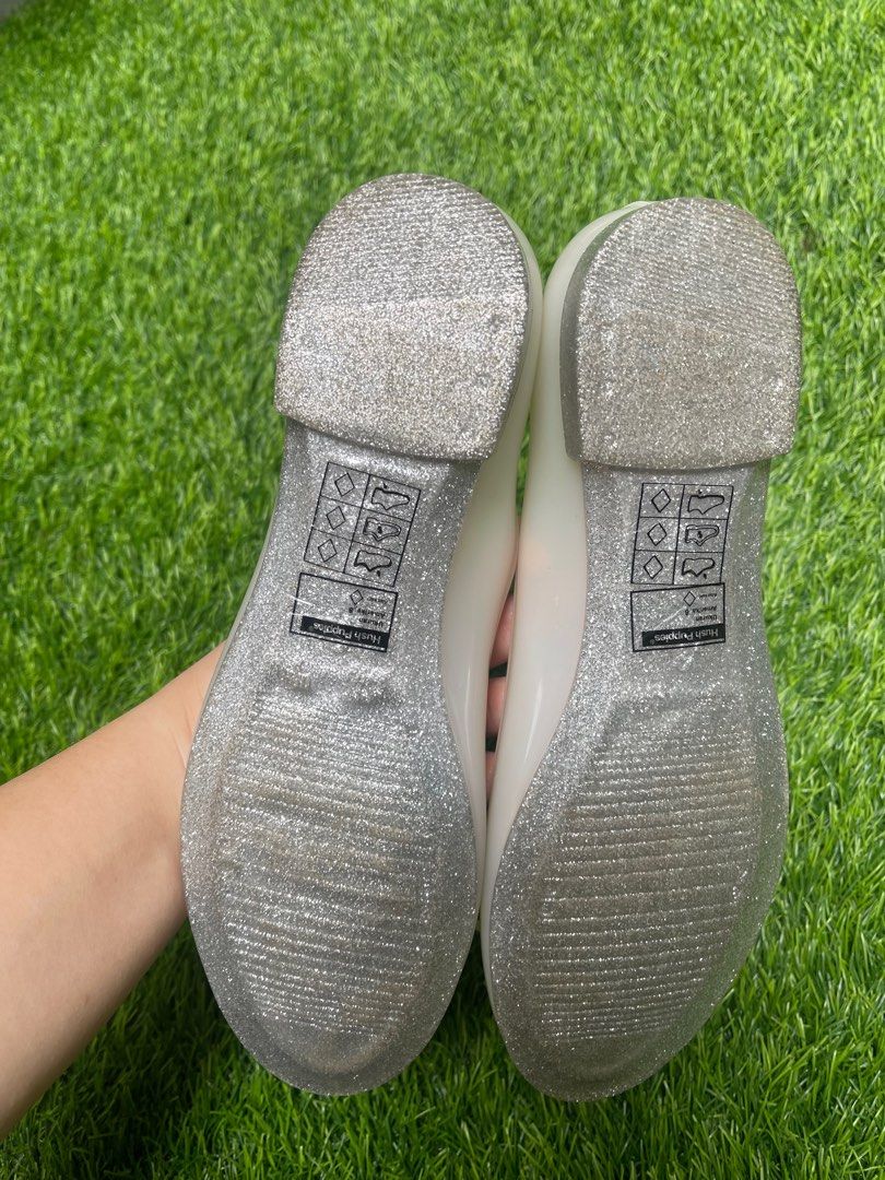Jelly Shoes hush puppies, Fesyen Wanita, Sepatu di Carousell