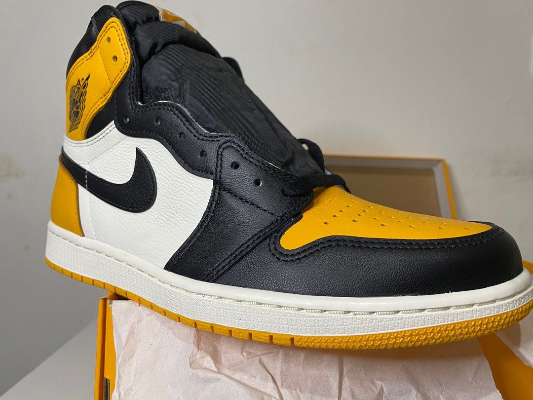 Jordan 1 Taxi (Category: Sneakers) located in Quezon City. Submitted by ledgeve (Listing ID 1225965435, Image 3). Description: AUTHENTIC Jordan 1 Taxi Size: US 11.5 & UK 10.5 Condition: Brand New Color rate: 10/10 Selling for: 12000php ✔️Shoes & Box ✔️Original Receipt 🎧Videos & Pictures of the listed item are available through chat 💰RFS: Resell 📦For Pickup: Please Schedule 📦For Meetup: Please Schedule (For sure buyers only) 📦For Delivery: To