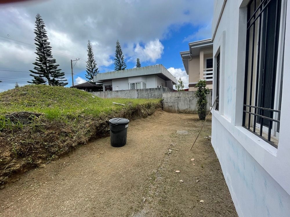 JRS FOR SALE 3 Bedroom House and Lot in Metrogate Tagaytay Estates