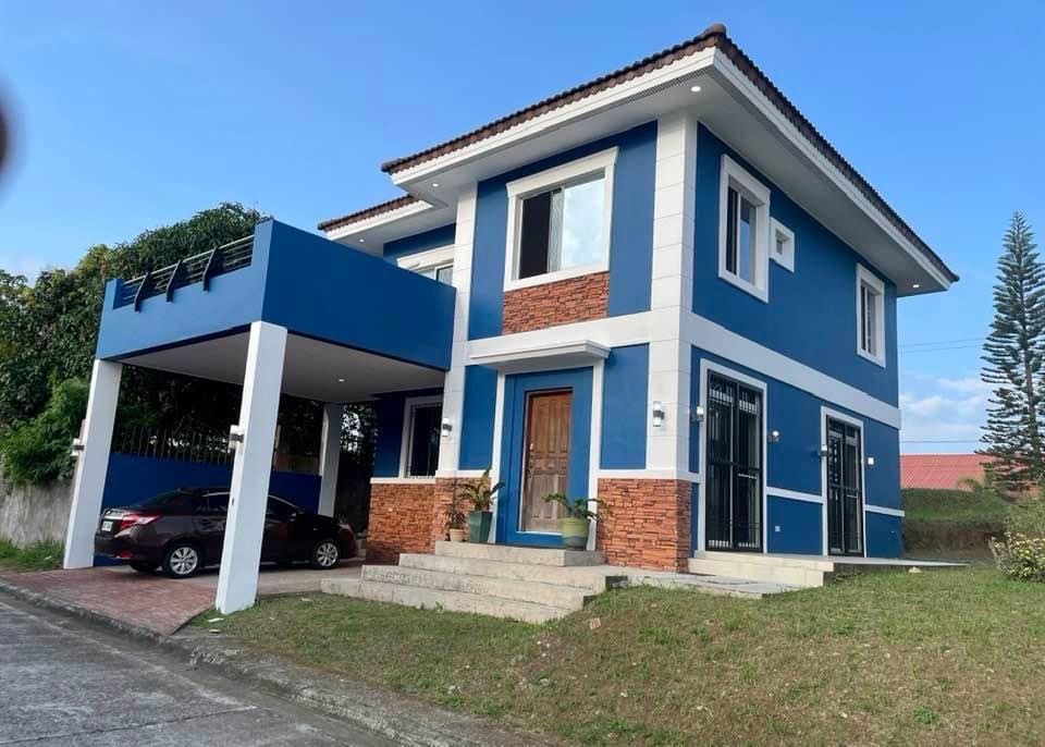 JRS FOR SALE 3 Bedroom House and Lot in Metrogate Tagaytay Estates