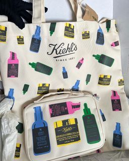 Kiehls set of two tote bag and toiletries