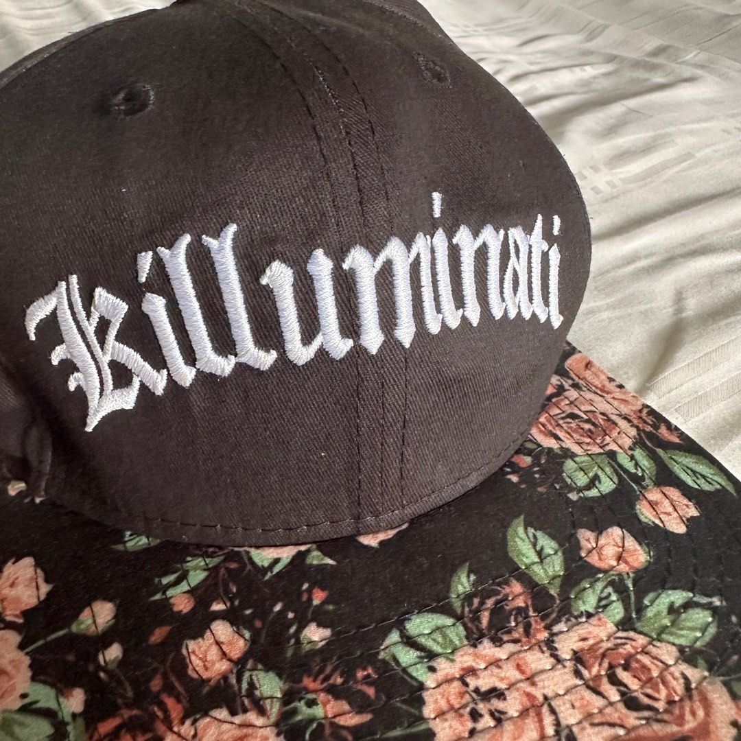 Killuminati Snapback (Category: Caps & Hats) located in Singapore. Submitted by yeeteety (Listing ID 1225999944, Image 1). Description: limited edition bought from DaCave many years ago..