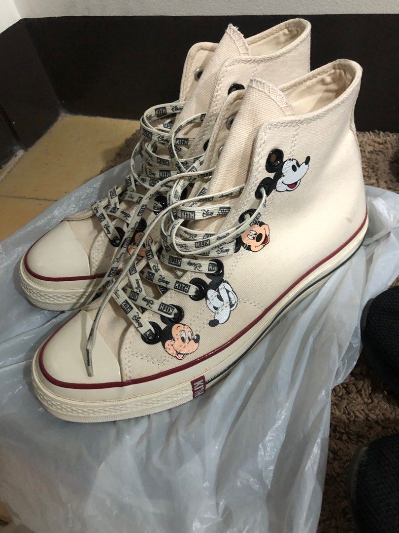 Disney top x converse