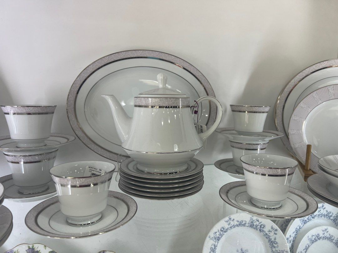 Legendary by NORITAKE damask platinum 4284 sri lanka dinner set 40pc