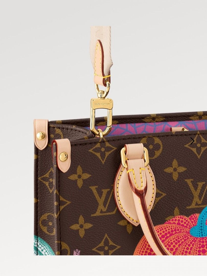 Cloth travel bag Louis Vuitton x Yayoi Kusama Black in Cloth - 33646716