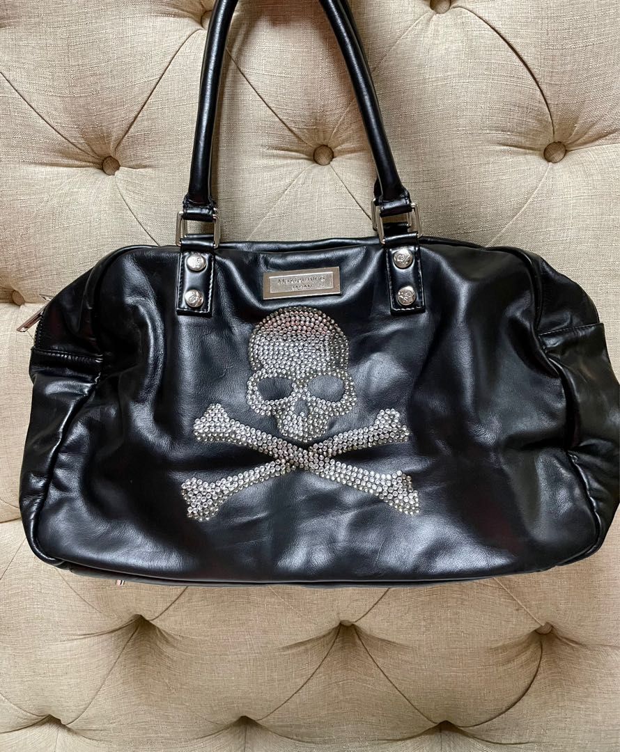 Japan travelling bag (Category: Luxury Bags & Wallets) located in Manila. Submitted by curatedgoodsmnl (Listing ID 1226084726, Image 1). Description: Mastermind Japan.