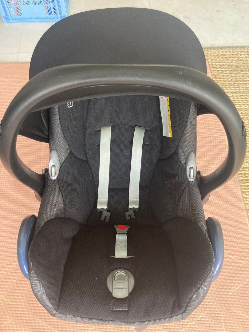 Maxi Cosi infant car seat, Babies & Kids, Going Out, Car Seats on Carousell