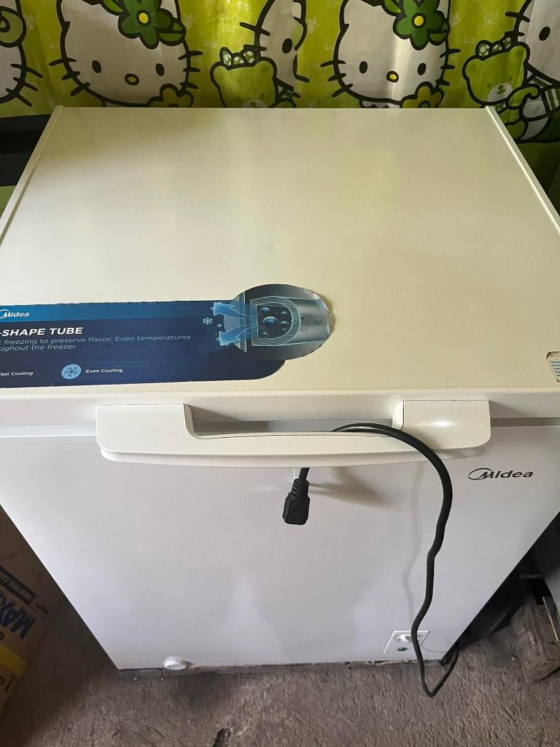 Midea chest freezer 5CF, TV & Home Appliances, Kitchen Appliances