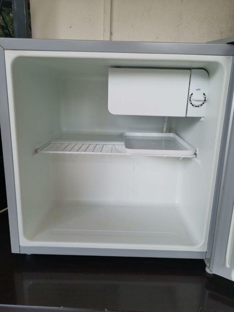 Midea mini Fridge, TV & Home Appliances, Kitchen Appliances