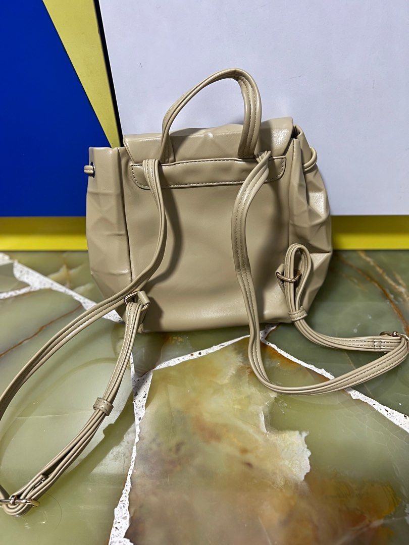 Mini backpack (Category: Backpacks) located in Singapore. Submitted by abbytay98 (Listing ID 1226106263, Image 2). Description: Condition: 9.5/10 Still in good condition with dust bag included. Dimension: 28cm x 22cm x 10cm Do allow a difference of 2cm. To find out more, do message me. Thanks! :) .