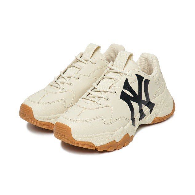 MLB Big Ball Chunky New York Yankees Shoes Baseball Sneakers, Women's  Fashion, Footwear, Sneakers on Carousell