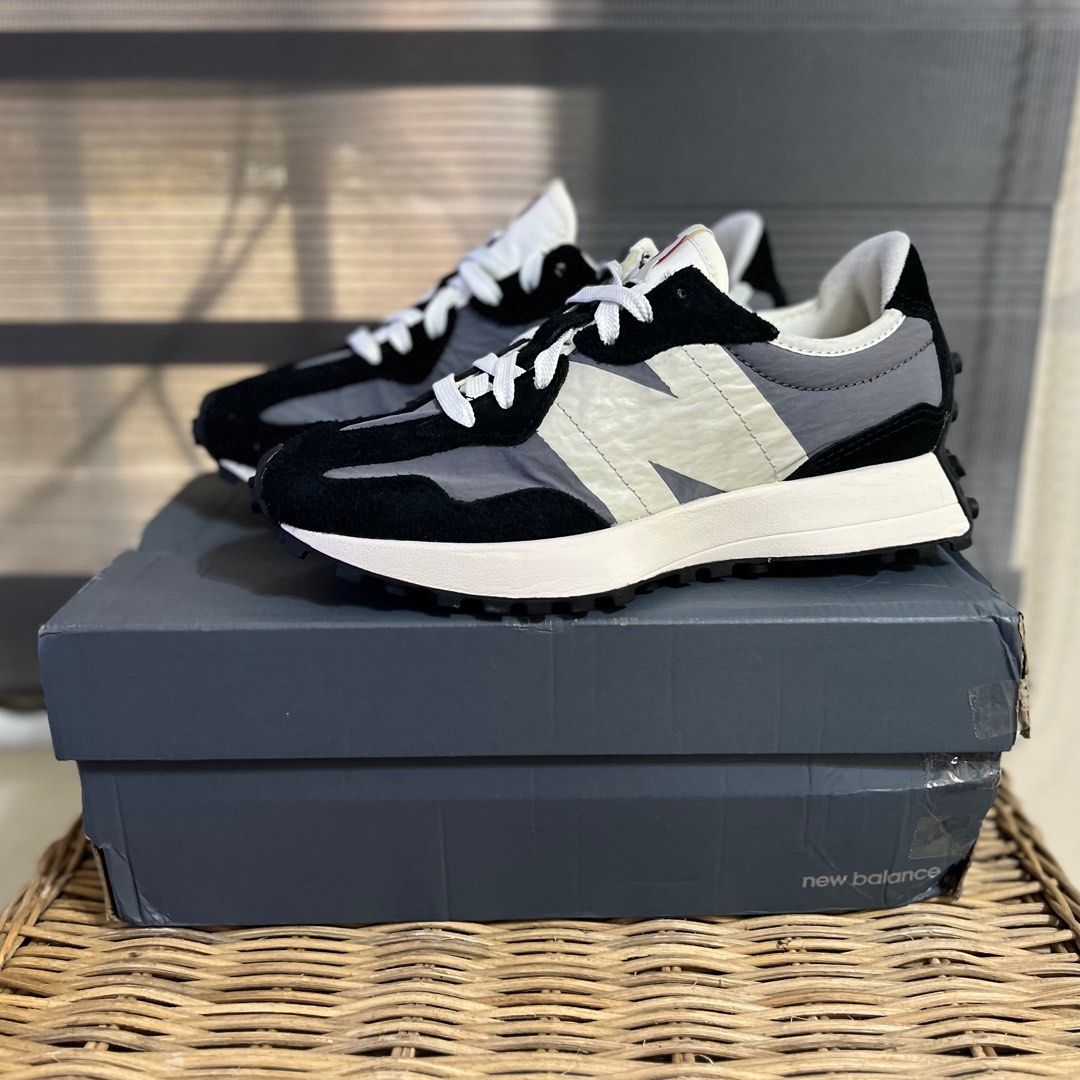 New Balance 327 Sneakers, Women's Fashion, Footwear, Sneakers on Carousell