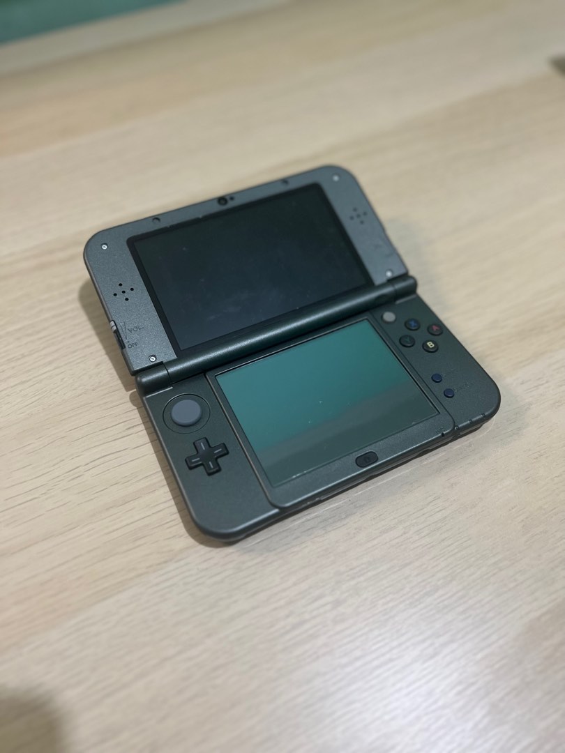 New Nintendo 3DS XL semi shell swap, Video Gaming, Video Game Consoles