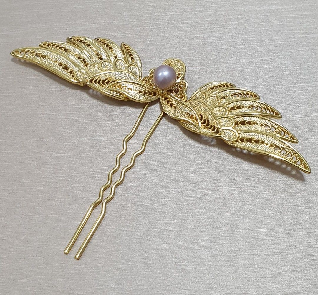 New hair shop pin