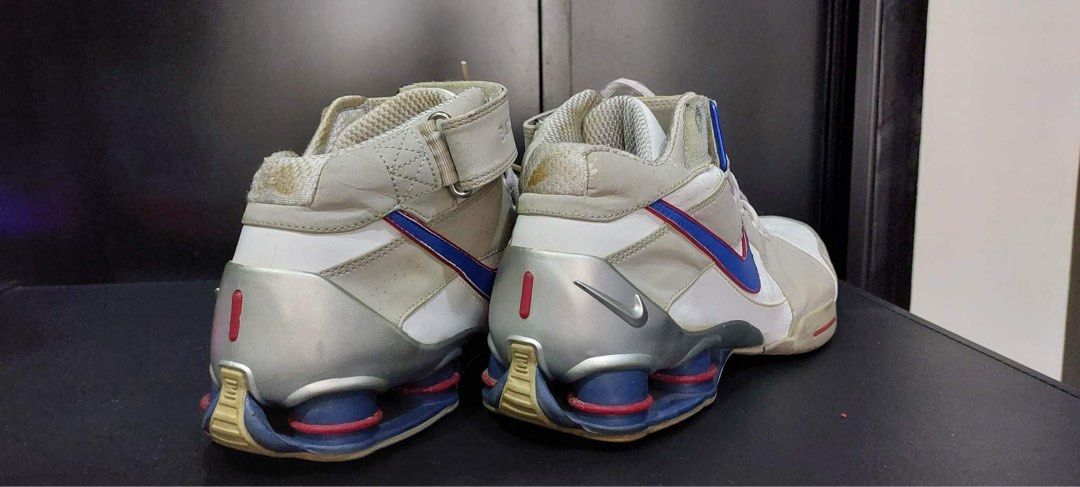 nike shox bomber