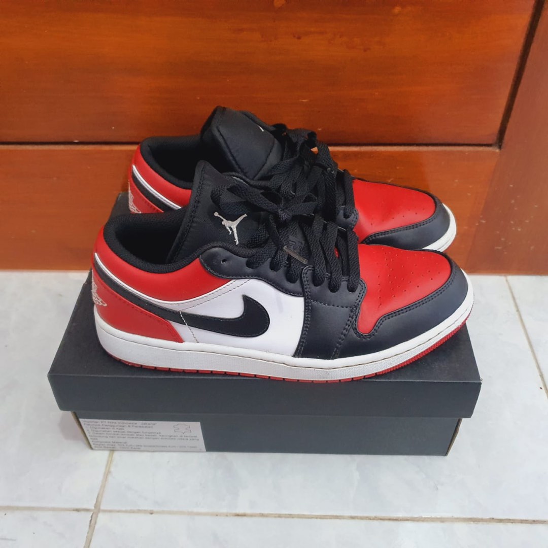 Nike Air Jordan 1 Low Bred Toe Men, Fesyen Pria, Sepatu , Sneakers di